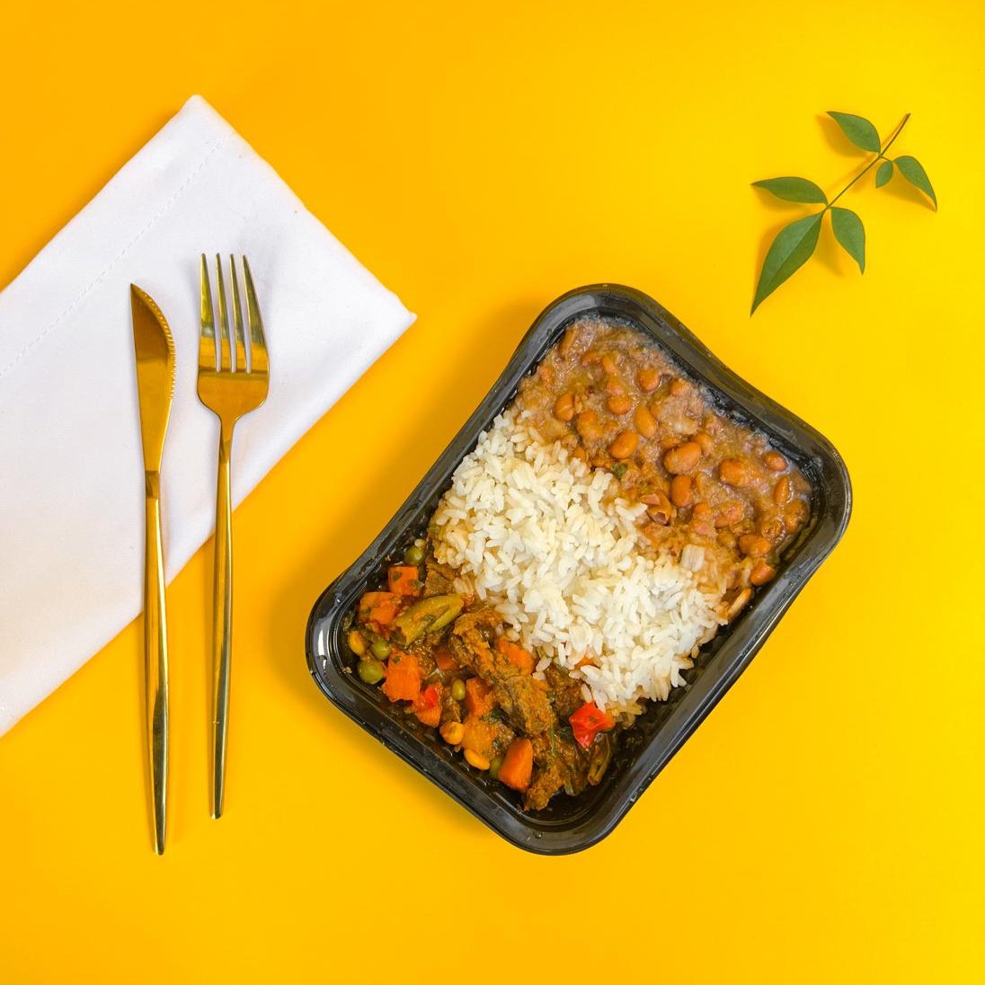 Picadinho de carne com vegetais + Arroz branco + Feijão carioca